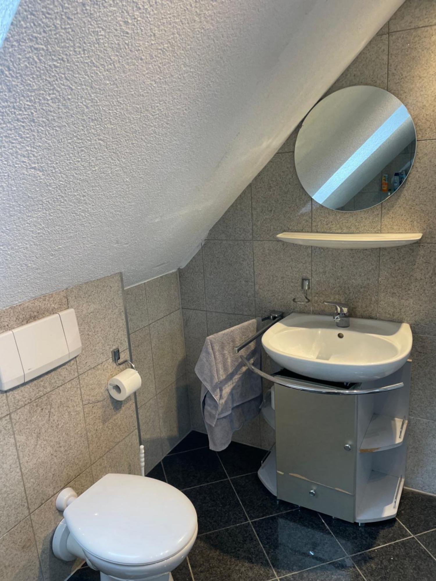 Haus Dambacher - Arbeiter-Monteurzimmer Nuertingen Zewnętrze zdjęcie